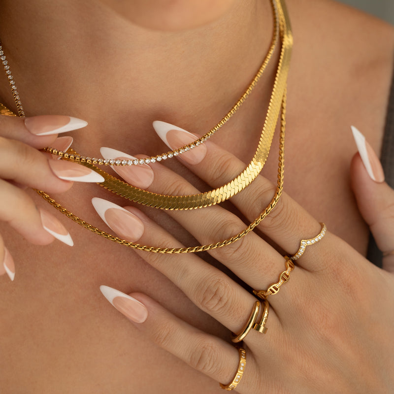 Nail Ring‎